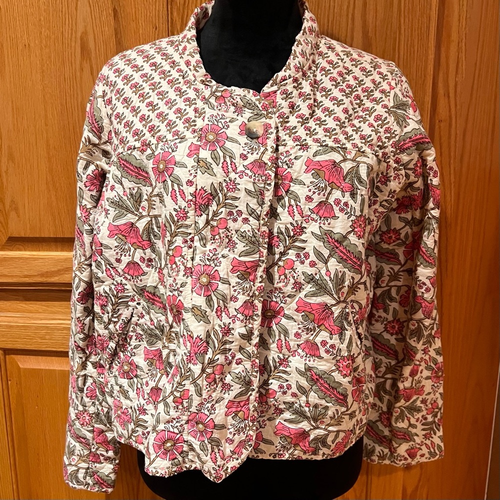 Anthropologie dRA‎ Los Angeles Quilted Floral Print Jacket Zipper Cuffs Sz Large